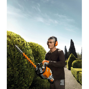 Taille haie stihl HS 82 R